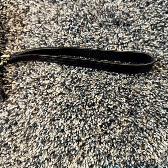 Kate Spade Black and White Cat Pattern Wristlet - Picture 4 of 7